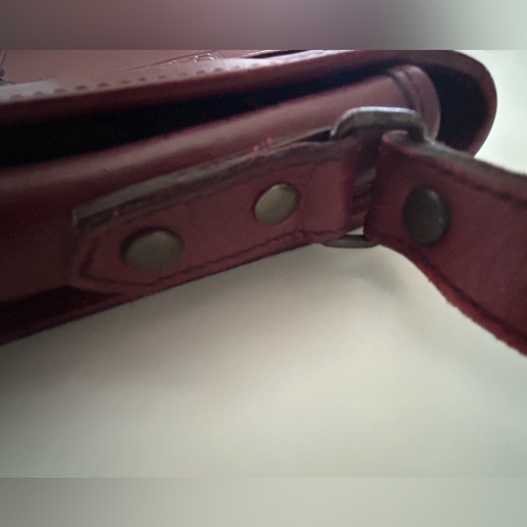 YSL Vintage Crossbody Bag - Picture 9 of 15